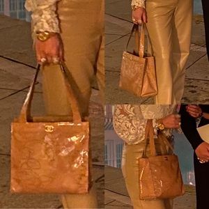 Chanel beige/tan patent leather handbag 👜